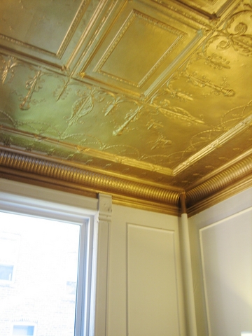 GOLD CEILING from apartmenttherapy.com